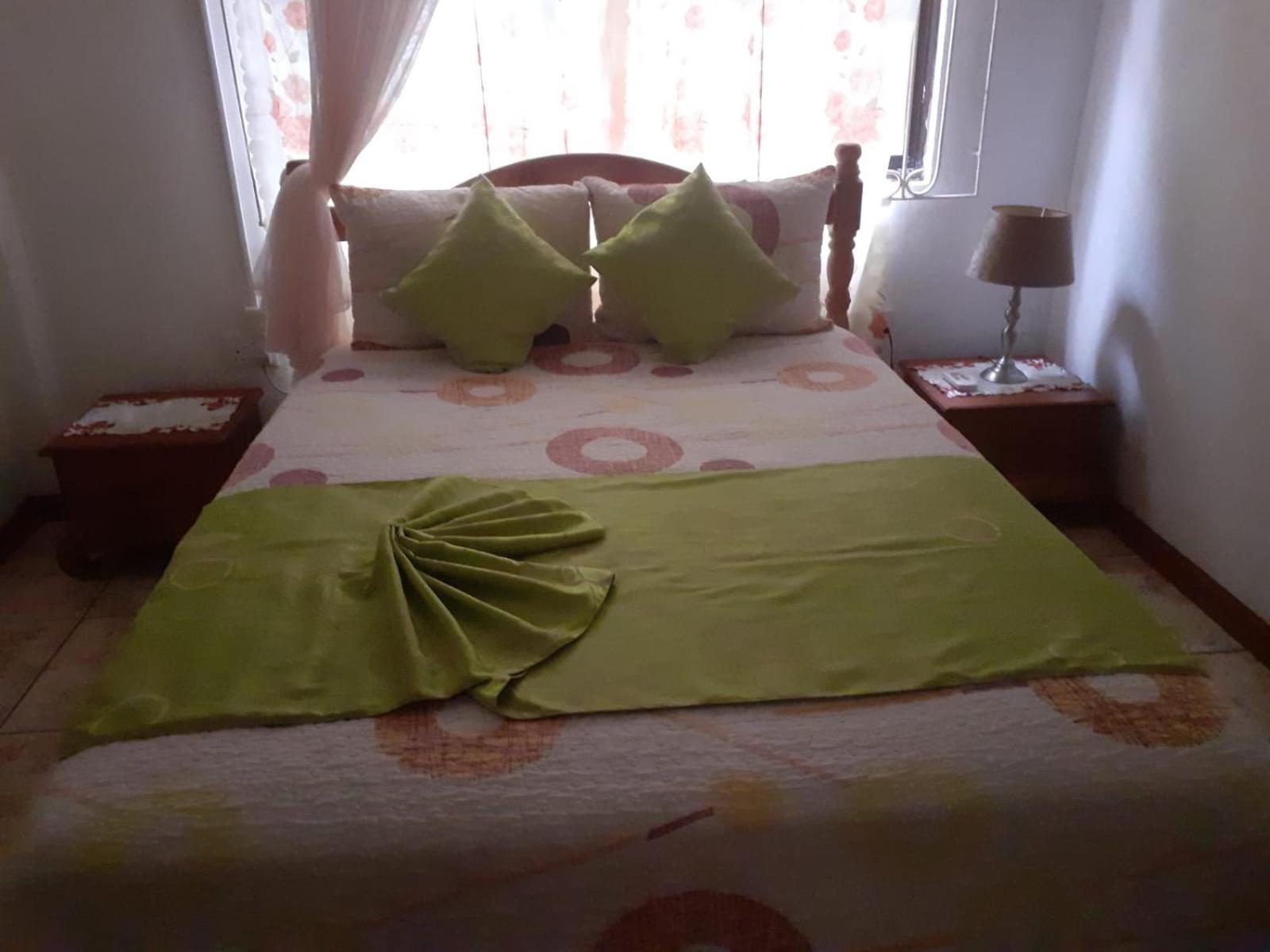 Gigi'S Self Catering Apartment Port Glaud Buitenkant foto
