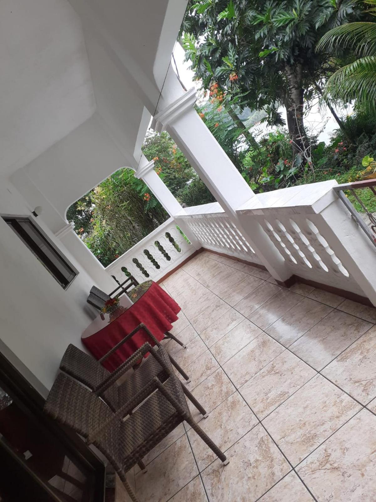 Gigi'S Self Catering Apartment Port Glaud Buitenkant foto