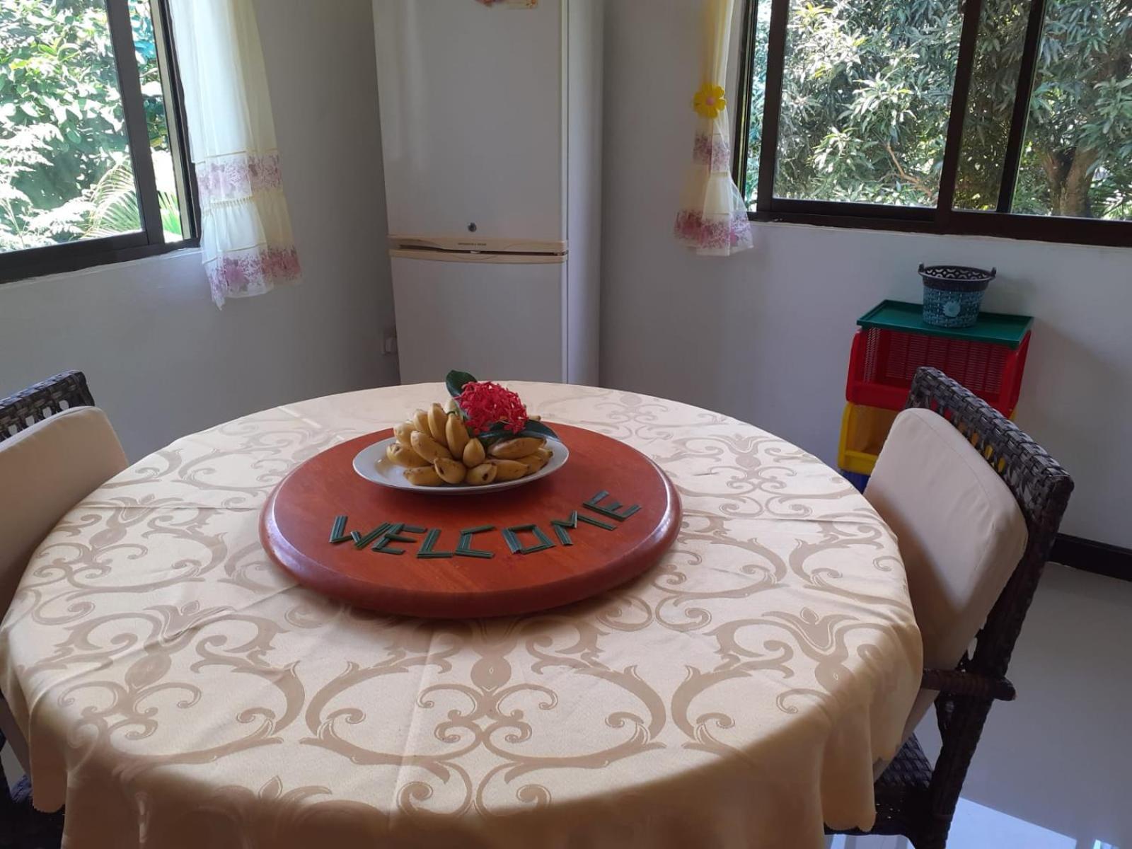 Gigi'S Self Catering Apartment Port Glaud Buitenkant foto