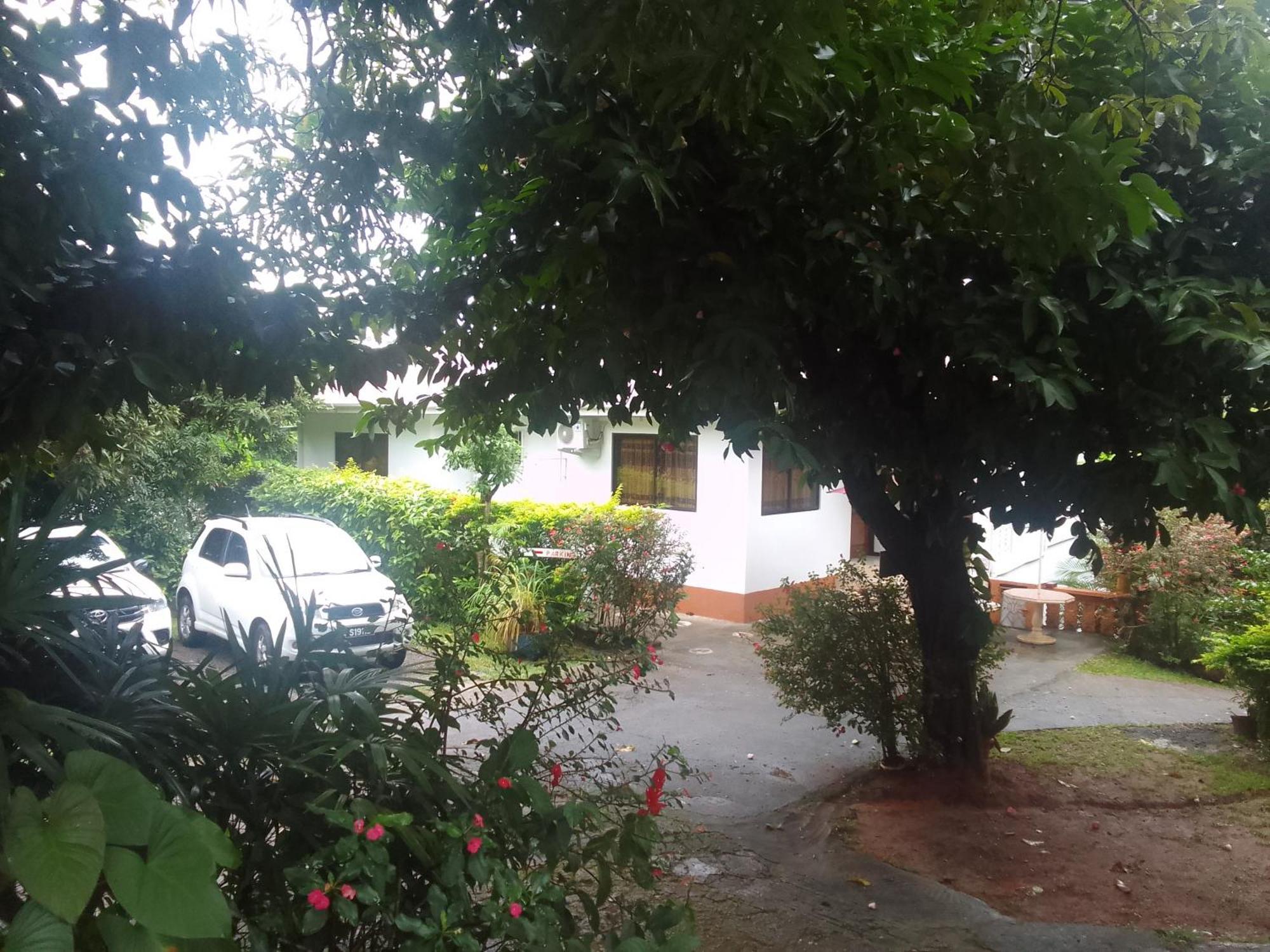 Gigi'S Self Catering Apartment Port Glaud Kamer foto